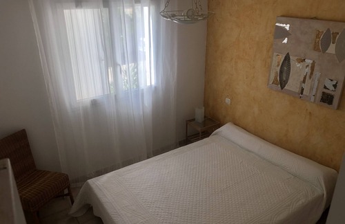 Miramar Apartment | Apartment in semi-detached villa in the countryside and 400 metres from the sea