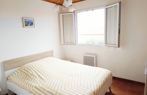 Cuers Apartment | APARTMENT IN A WINERY IN THE VAR SMALL DOG ACCEPTED ON LEASH
