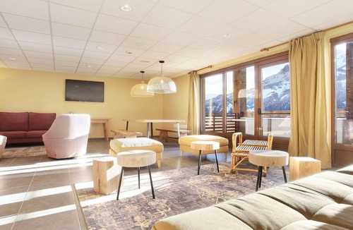 Pra Loup Apartment | Apartment in Pra Loup with balcony
