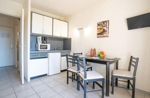La Madrague Apartment | Apartment Les Aigues Marines-1 by Interhome