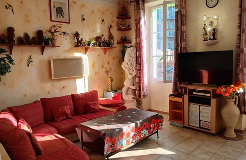 Noailles Apartment | Apartment 'Loft Americain Centre Ville' with Wi-Fi