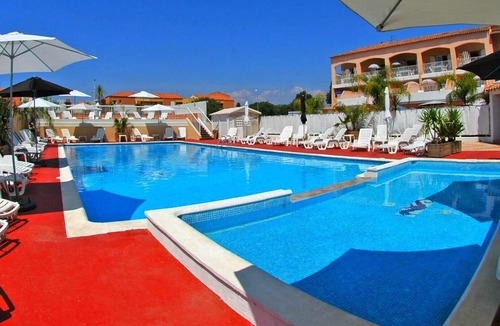 La Londe-les-Maures Apartment | Apartment T3 * 250 m from the SEA with HEATED SWIMMING POOL and TENNIS (103)