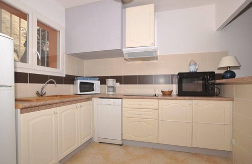 La Londe-les-Maures Apartment | APARTMENT T2 * 4 p 10m from the BEACH with SEA VIEW & HEATED SWIMMING POOL (6)