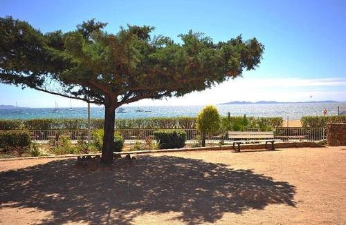 La Londe-les-Maures Apartment | APARTMENT T2 * 4 p 10m from the BEACH with SEA VIEW & HEATED SWIMMING POOL (6)