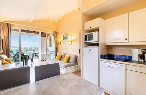 Les Restanques Apartment | Apartments in the Restanques of the Gulf of St Tropez - maeva Home - Apartment with vegetation view 7 People - Selection