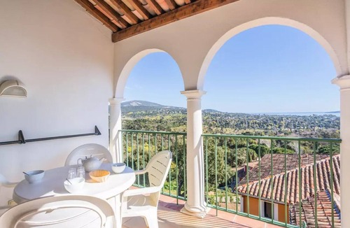 Les Restanques Apartment | Apartments in the Restanques of the Gulf of St Tropez - maeva Home - Apartment for 4 people with sea view terrace