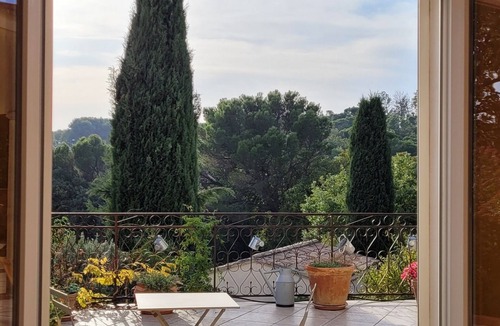 Mondragon Apartment | Apparently T2 in house in the middle of the vineyards