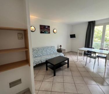 Gemenos Apartment | Appart Hôtel Residella Residence