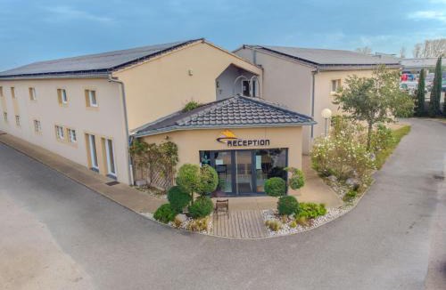 Le Pontet Apartment | Appart'hotel Residella House Room & Kitchen Avignon Le Pontet