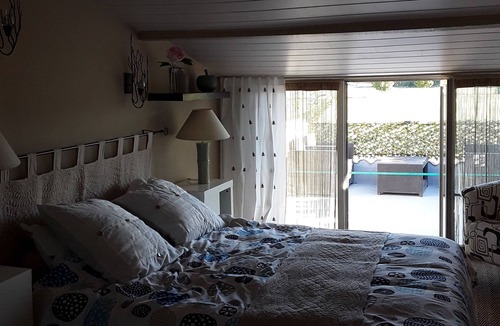 Manduel Apartment | Appartement à 5minutes de la Gare Nîmes TGV Pont du Gard