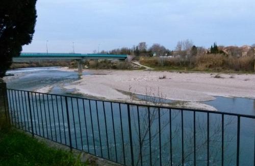 Remoulins Apartment | Appartement au pied du gardon.