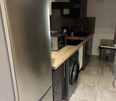 Caromb Apartment | APPARTEMENT CAROMB proche Mont VENTOUX avec clim