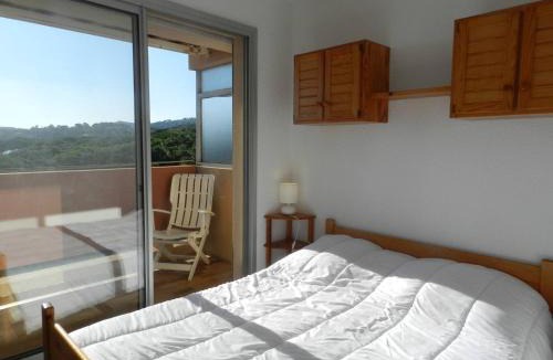 La Faviere Apartment | Appartement cosy 2 pièces avec piscine et tennis, proche plage à Bormes-les-Mimosas - FR-1-251-797