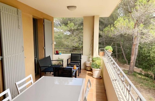 Saumane-de-Vaucluse Apartment | Appartement dans le golf de Saumane