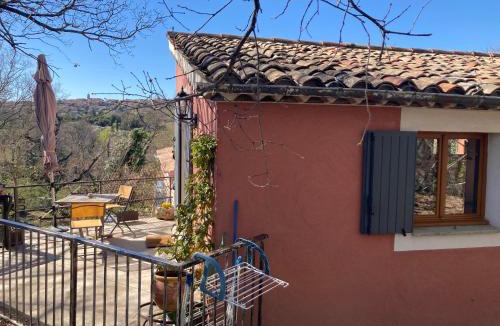 Puimoisson Apartment | Appartement dans un cadre verdoyant