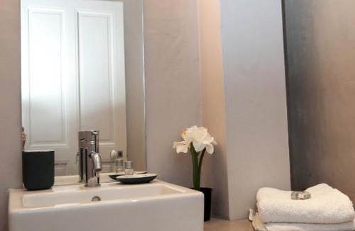 Avignon City Centre Apartment | Appartement de 3 chambres avec terrasse amenagee et wifi a Avignon