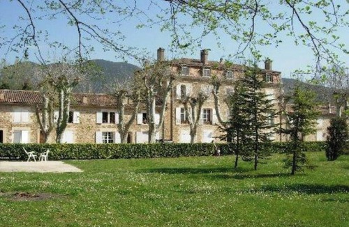 Rustrel Apartment | Appartement en Résidence, Pied des Ocres, Rustrel
