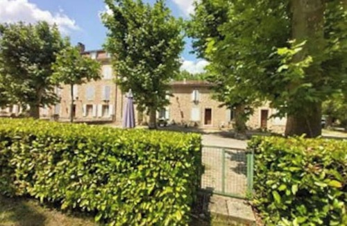 Rustrel Apartment | Appartement en Résidence, Pied des Ocres, Rustrel
