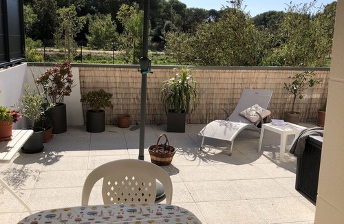 La Londe-les-Maures Apartment | Appartement Pour 2+2 Personnes Avec Terrasse et Piscine
