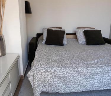 Miramas Apartment | Appartement indépendant dans une villa