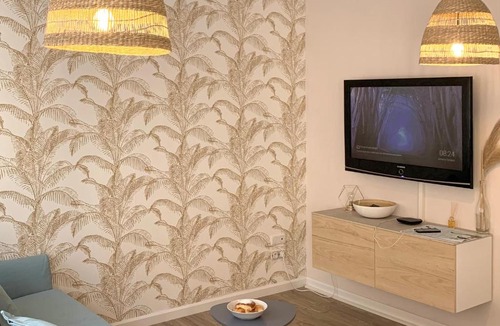 Old Town Apartment | Appartement LEON, port & halles départ Ferry, proche plages