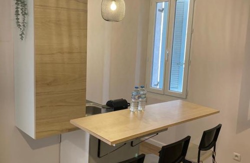 Old Town Apartment | Appartement LEON, port & halles départ Ferry, proche plages