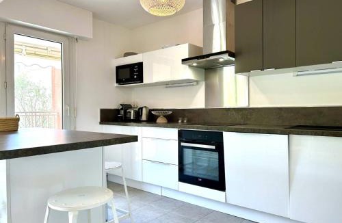 Cavaliere Apartment | Appartement moderne avec terrasse, climatisation, à 200m de la plage - 6 couchages, parking inclus - FR-1-251-826