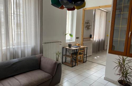 Orange Apartment | APPARTEMENT SPACIEUX