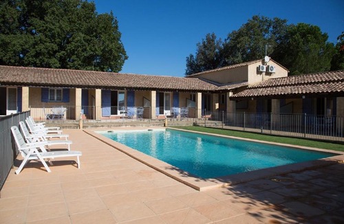 Castillon-du-Gard Apartment | Appartements " Le Clos De La Cerisaie"