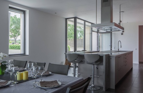 Lacoste House | Architect-designed house with heated pool in the heart of the Luberon - Air-conditioned first floor-