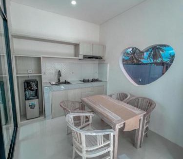 Singakerta Villa | asbby love heart villa