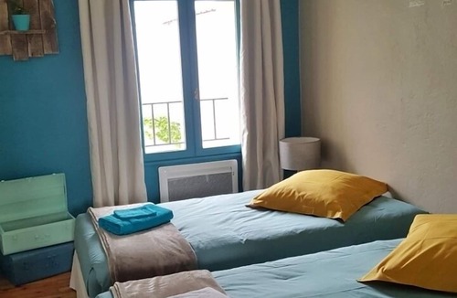 L'Isle-sur-la-Sorgue Apartment | At the Soleva, a cozy nest in the historic heart