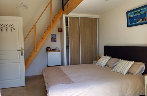 Roquevaire Bed & Breakfast | Au temps des secrets guest room breakfast included