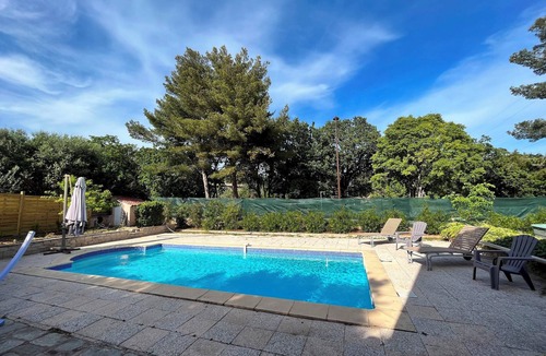 Ollioules Apartment | Bas de villa, 2 chambres, piscine, clim, wifi