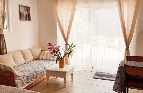 Peyrolles-en-Provence House | Bastide Cedrea