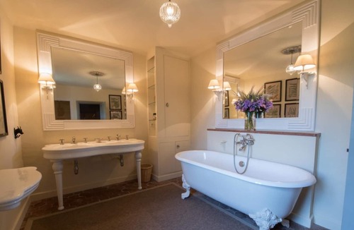 Noves House | Bastide de la Felicité - St. Remy-de-Provence, Sumptuous Bastide with Glorious Garden, 2 Beautiful P
