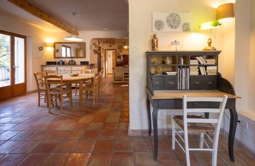 Apt Villa | Bastide with heated swimming pool in the Luberon Provençal
