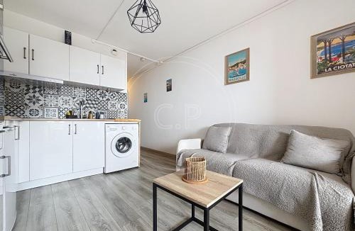 La Ciotat Apartment | Bay View studio cabine Baie des anges Laciotat 3 lits 4 pers vue mer