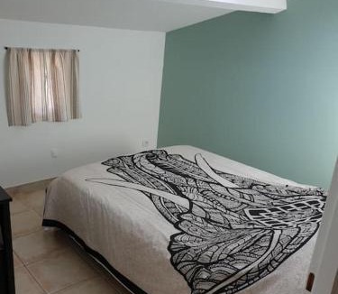 Cabries Apartment | Beau duplex lumineux sur jardin