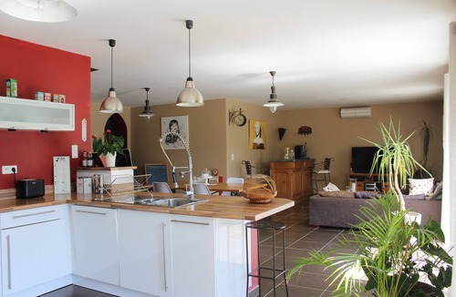 Courthezon Villa | Beautiful 130 m² family villa with private pool