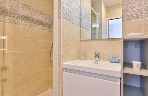Hotel-de-Ville Apartment | Beautiful 2 bedroom apartment 3 min walk from the Old Port