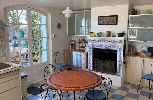 Eguilles House | Beautiful 6 bedroom villa in a quiet pool near Aix en Provence exceptional site