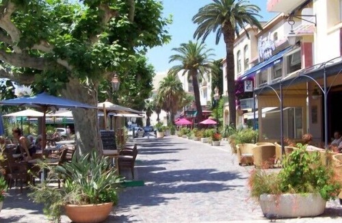 Le Lavandou Apartment | Beautiful apartment The Park- T3 Sea view and Feet in the water- Wifi