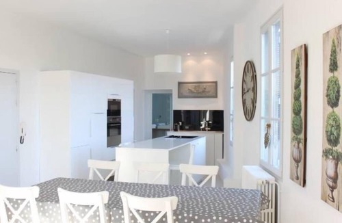 Avignon City Centre Apartment | Beautiful apartment in the heart of the Cité des Papes, quiet, bright free wifi