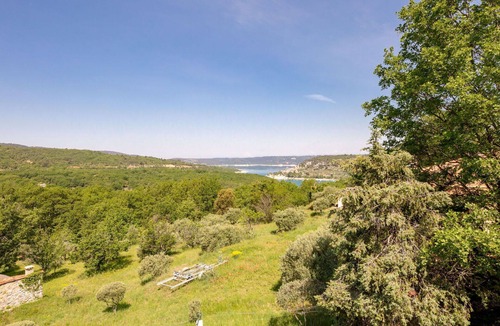 Bauduen Villa | Beautiful apartment in villa for 6 people with WIFI, TV, terrace, pets allowed and panoramic view