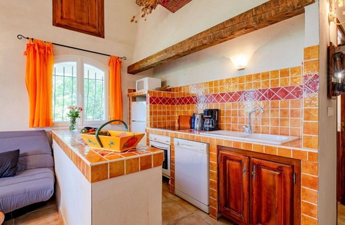 Bauduen Villa | Beautiful apartment in villa for 6 people with WIFI, TV, balcony, pets allowed and panoramic view