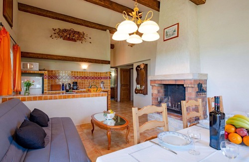 Bauduen Villa | Beautiful apartment in villa for 6 people with WIFI, TV, balcony, pets allowed and panoramic view