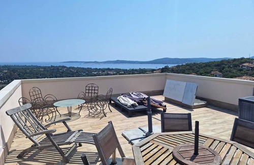 Les Restanques Apartment | Beautiful apartment with rooftop and magnificent sea view.