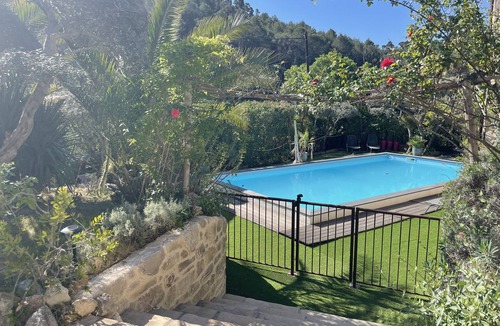 Roquevaire Apartment | Beautiful Cottage in the middle of the Garrigue