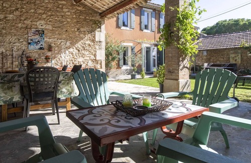 Oppede House | Beautiful private villa for 4 people with TV and patio